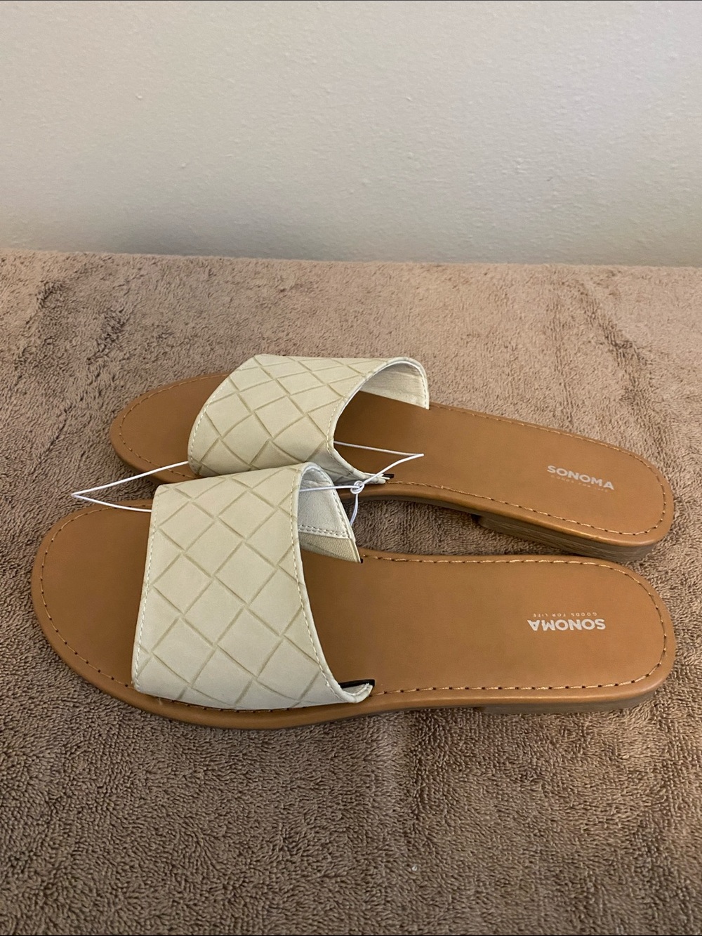 Sandals - Picture 2 of 5